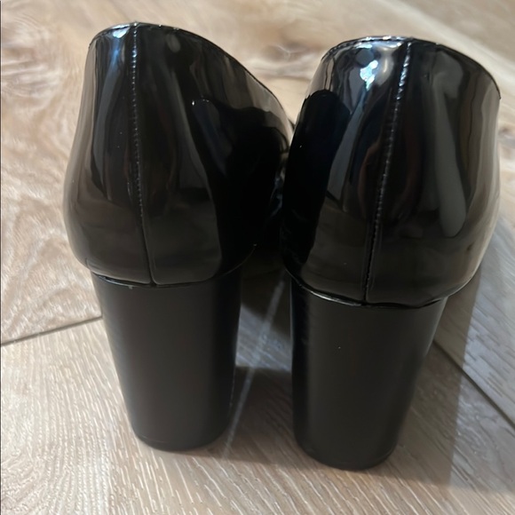 Women's New Anne Klein iflex  Shiny Black Heeled size 7.5 Loafer - Picture 6 of 16